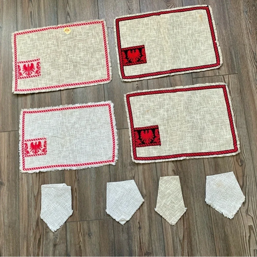 Place mats & napkins